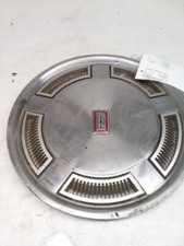 Wheel Cover HubCap RWD Slot Type Fits 1981-1988 CUTLASS 372623