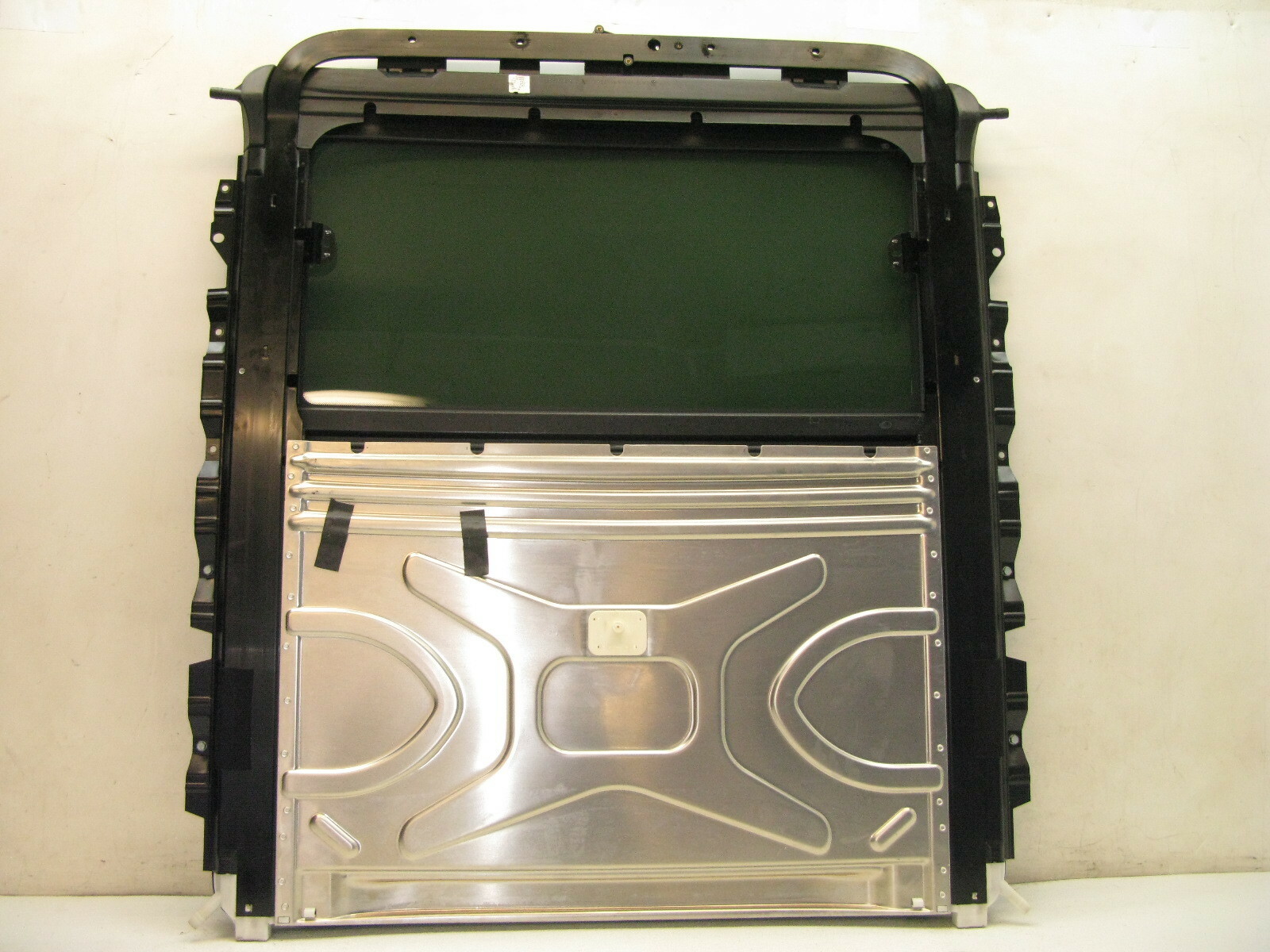 Used 0410 Bmw M5 E60 530i 525i 545i 535i 528i Sunroof Track Glass Sun