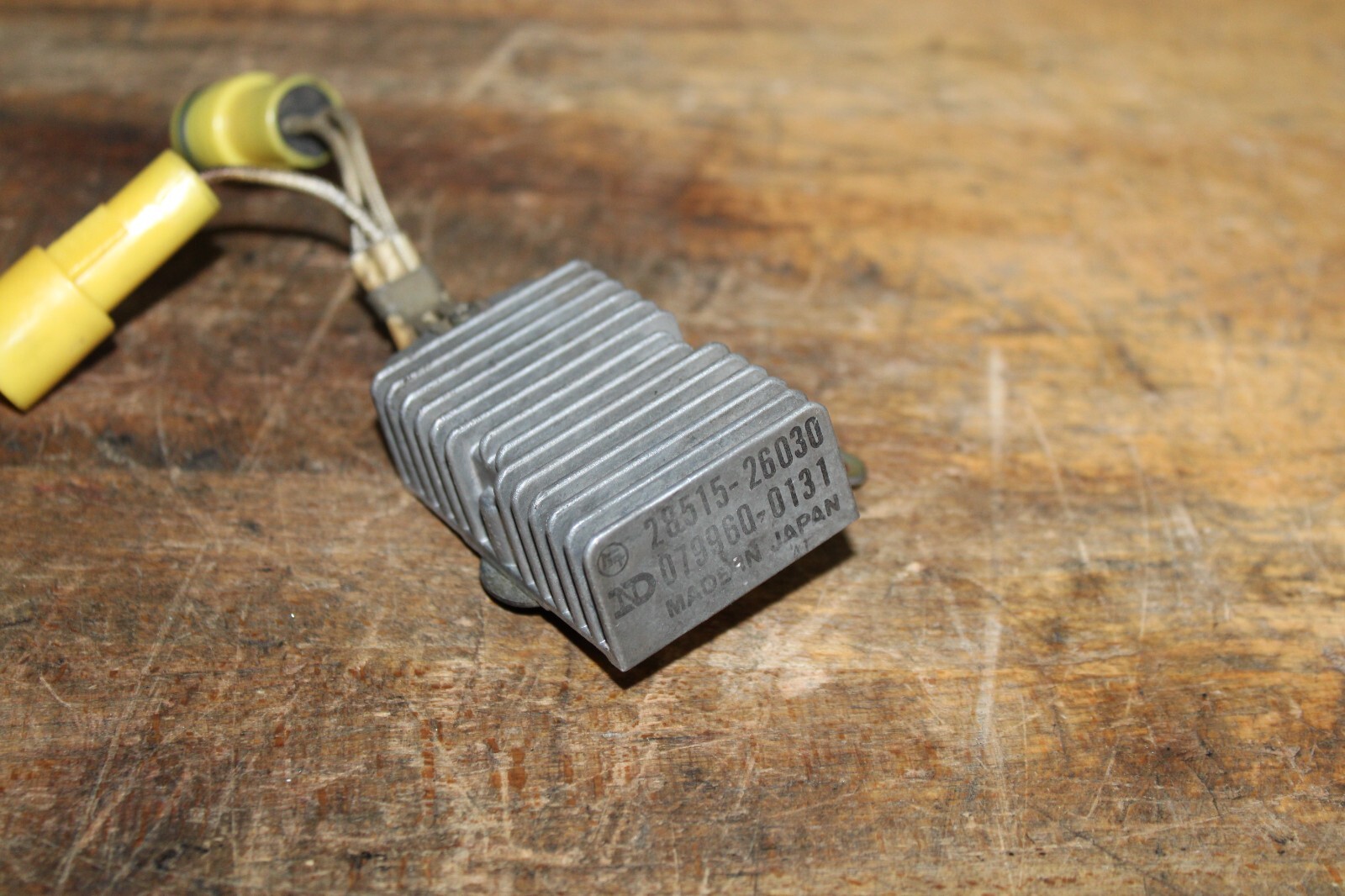 Used 1988 Toyota Pickup 22re Efi Fuel Injector Resistor Module 28515