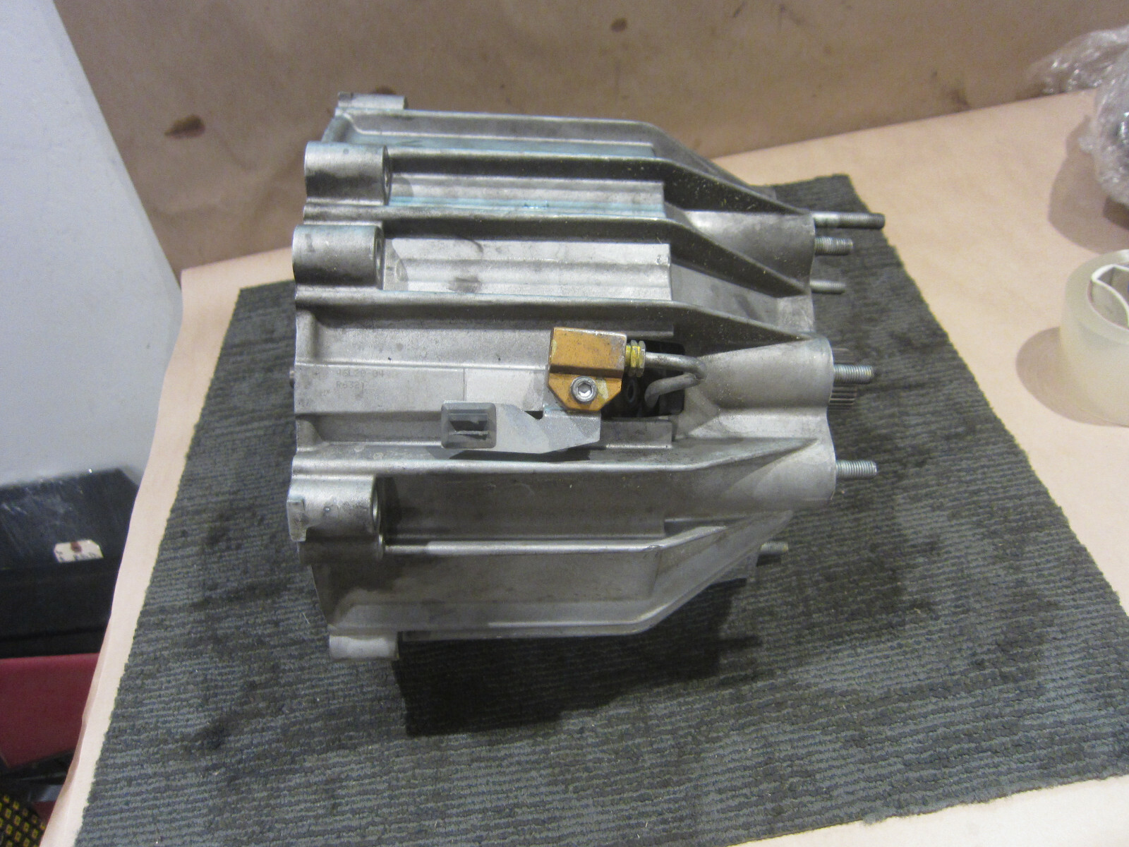 Used Maserati Quattroporte 2006 Clutch / Bell Housing P/n 220665