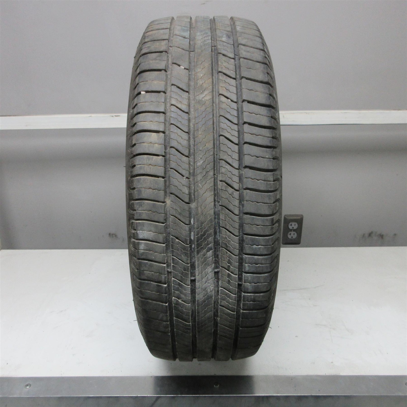 thumbnail image 2 of 2x Atlas Force HP Tires 225/60R17 99H A/S Performance All Season - Set Of 2 2 of 5