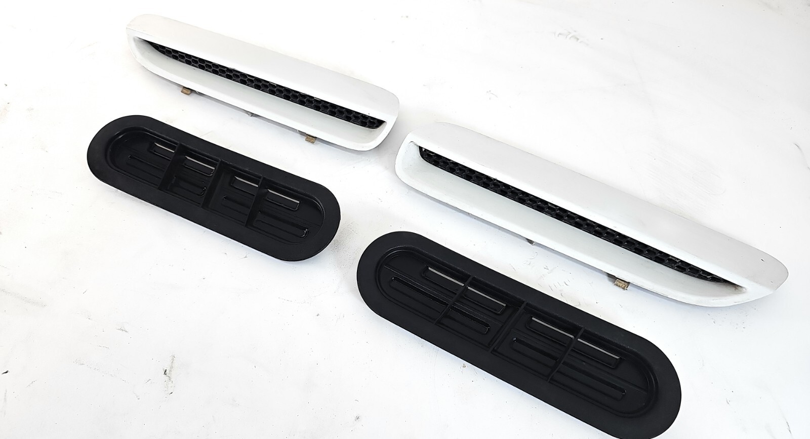 Used 20082009 Pontiac G8 Gt Gxp Hood Vents Scoop White Left Right Side