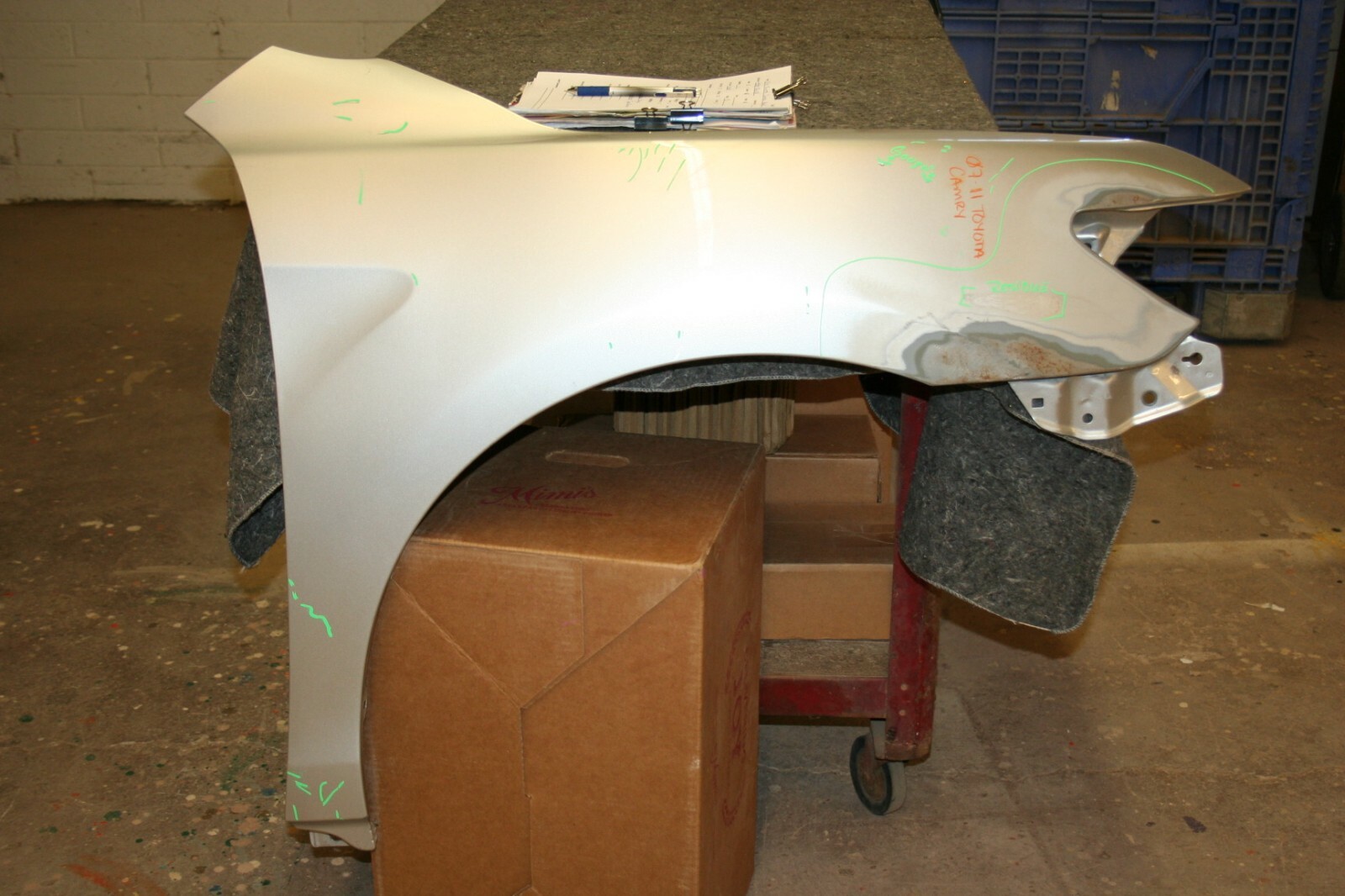 Right Side Fender For 2002-2006 Toyota Camry - OEM Replacement, Primed Steel, Ready To Paint