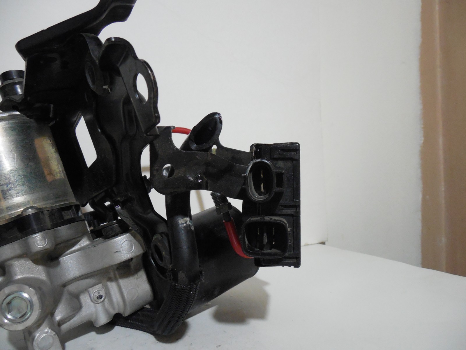 Used Abs Brake Booster Actuator Assembly 20072011 Lexus Ls460 Ls600h