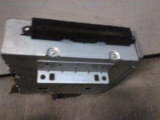 2004-2007 VOLVO S40 AM/FM RADIO CD STEREO AUDIO PLAYER P/N 307525781