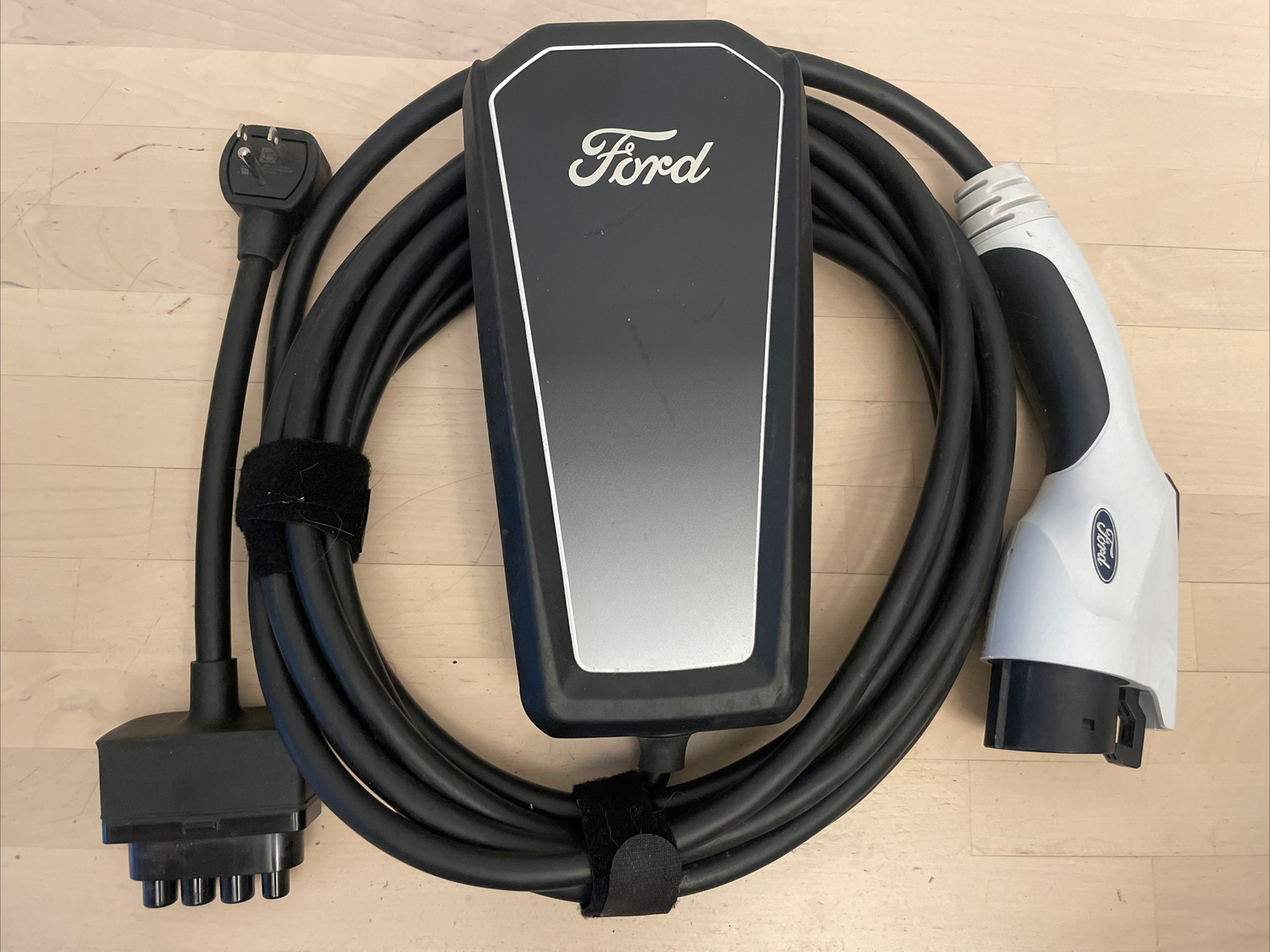 Picture of Used Ford Ev Charger Mustang Mach-e Cmax F150 Lightning E-transit ...
