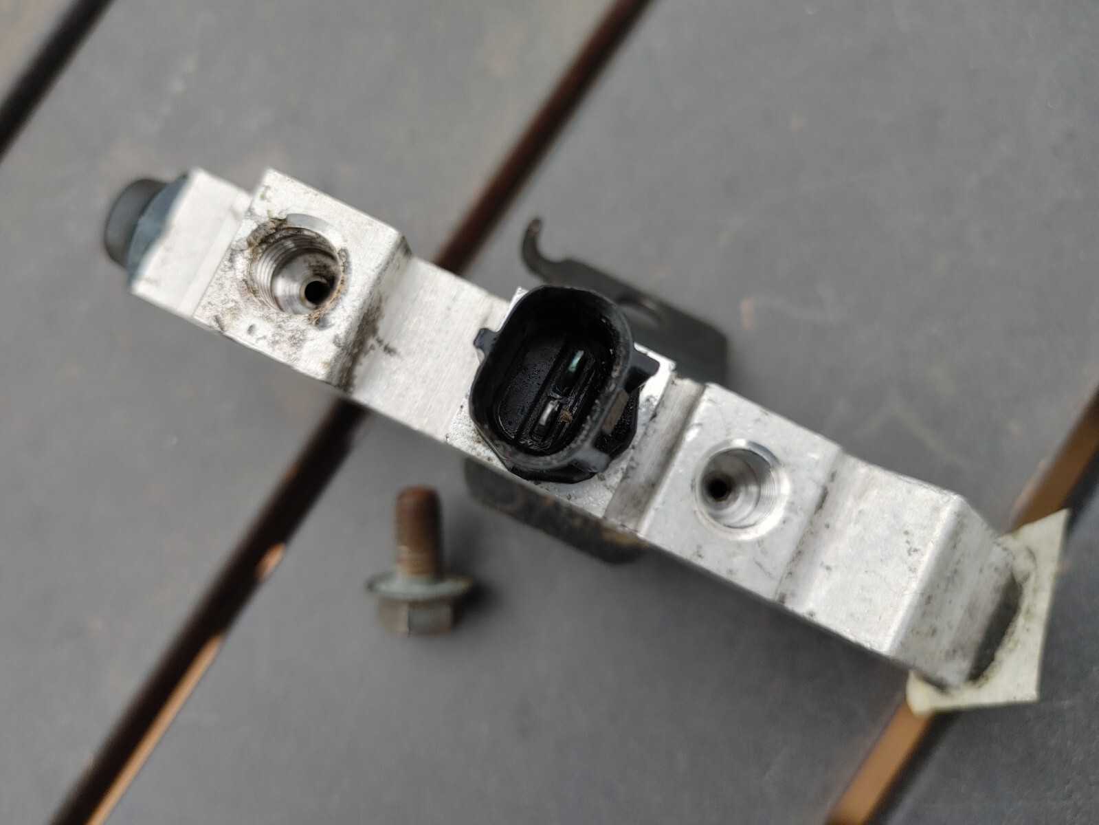 Used 19982001 Dodge Ram Truck 1500 2500 Abs Brake Proportioning Valve Oem 5.9l for Sale