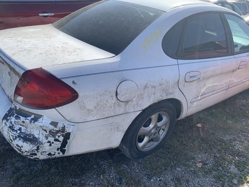 Used (local Pickup Only) Passenger Right Front Door Glass Fits 9607