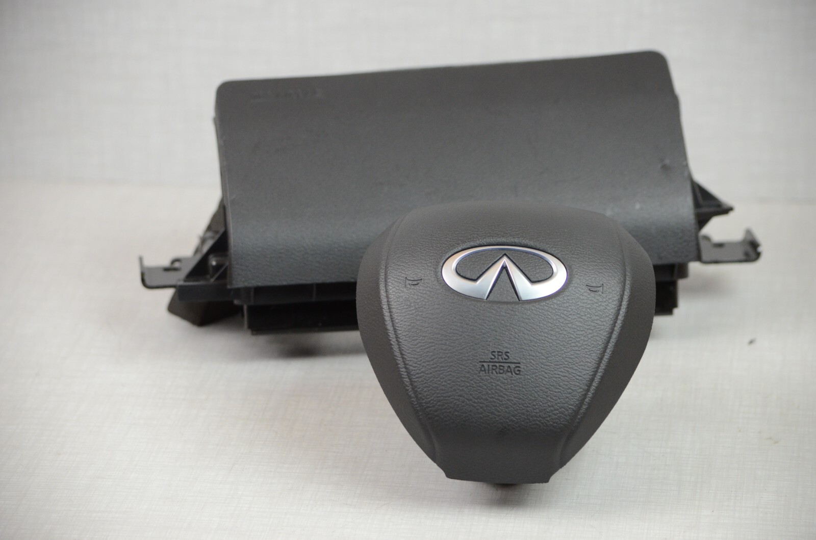 Used 20222024 Infiniti Qx60 Wheel Airbag+knee Airbag Left Lh Black Oem