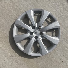 Hubcap for Toyota Corolla 2020-2025 - Like New OEM 16-in 61191