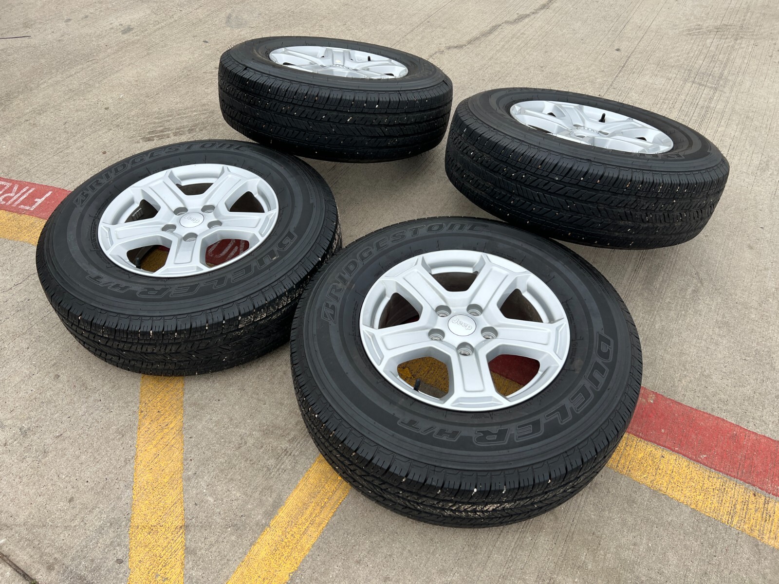 Used 17" Jeep Wrangler Rubicon Oem Wheels Rims 9216 Gladiator 20202023