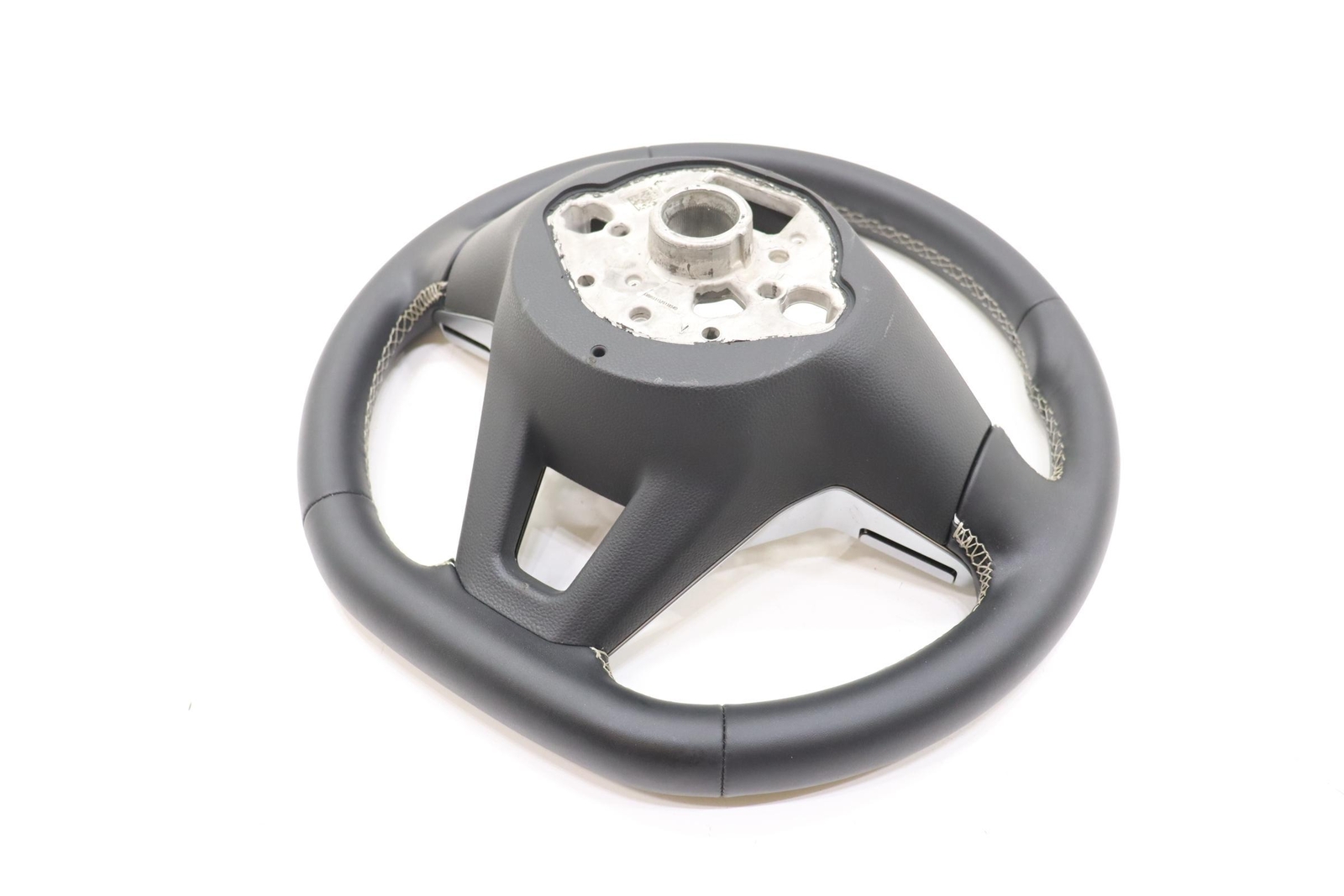 Used 2021 2023 Volkswagen Atlas Steering Wheel W/ Switch Button Oem 2gj419089hzeg for Sale