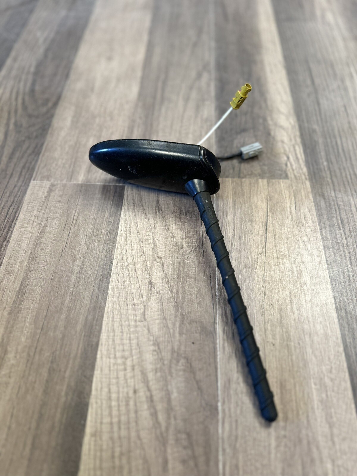 Used 20102013 Kia Soul Radio Roof Rear Antenna Assembly Black Oem 962502k000 for Sale 96250