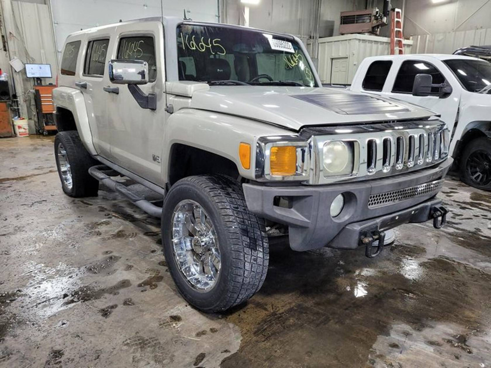 Used 20062010 Hummer H3 Front Axle Differential Carrier 4.56 Ratio for