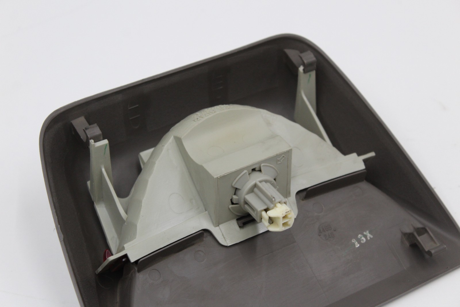 Used 20012006 Lexus Ls430 Rear Upper Third Brake Light Oem for Sale