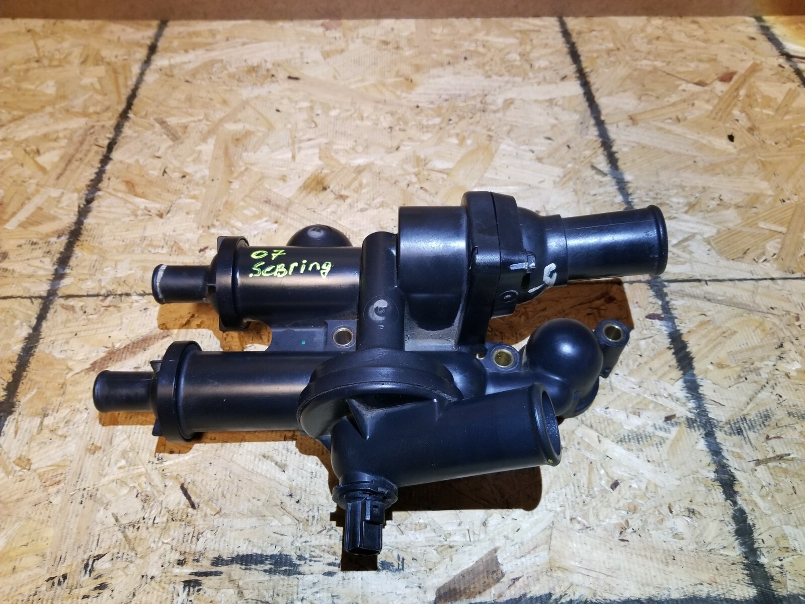 Used 20072010 Chrysler Sebring 2.4l Thermostat W/ Housing Oem for Sale