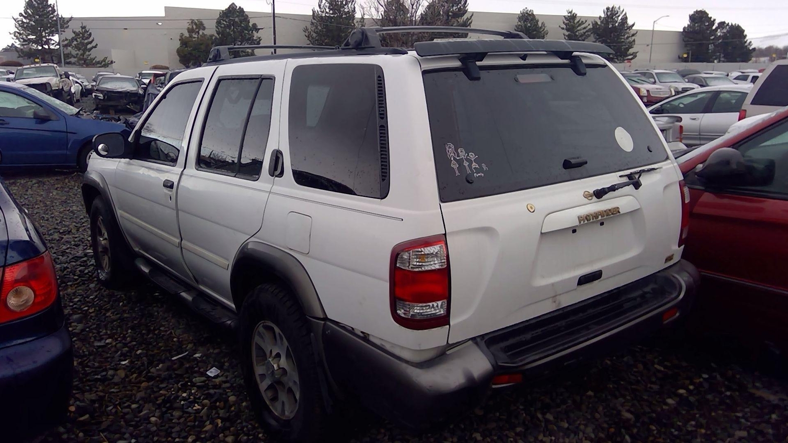Used Nissan Pathfinder Xe Se Le 3.3l 4x4 Cloud White Qm1 Fuel Tank Door ...