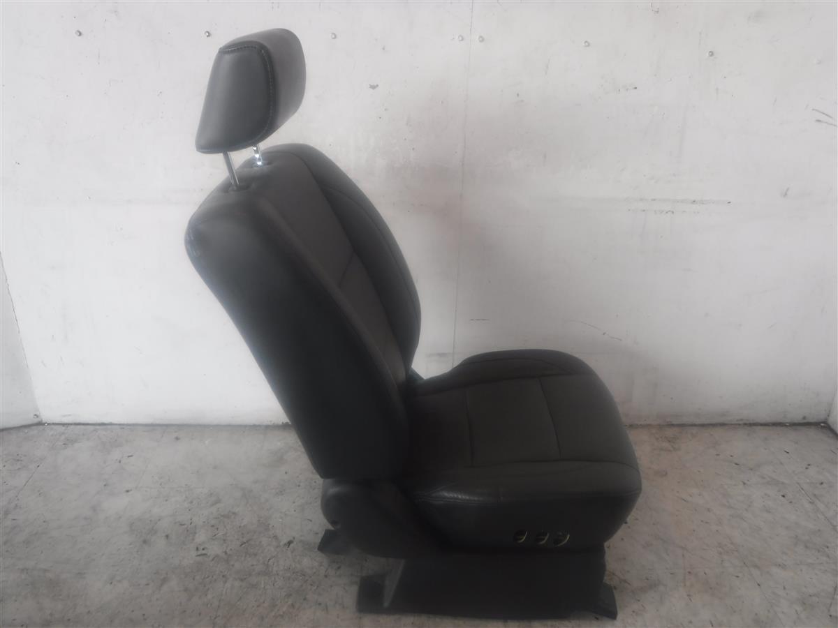 Used 0507 Nissan Titan Rh Front Seat Leather Power Crew/king Cab Oem