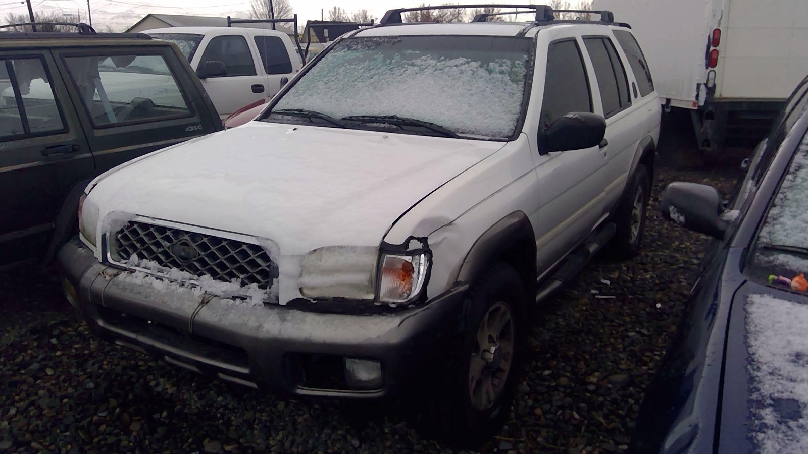 Used Nissan Pathfinder Xe Se Le 3.3l 4x4 Cloud White Qm1 Fuel Tank Door ...