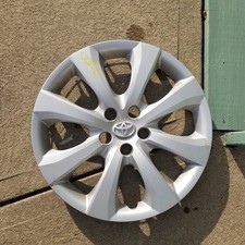 2016 2019-2024 OEM Toyota Corolla Hubcap Wheel Cover Hub Cap 42602-12850