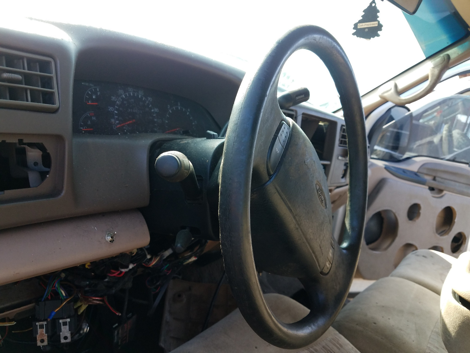 thumbnail image 2 of REMAN'D Tilt Steering Column – Ford F250 F350 Super Duty 2002-2007, Auto Trans 2 of 4