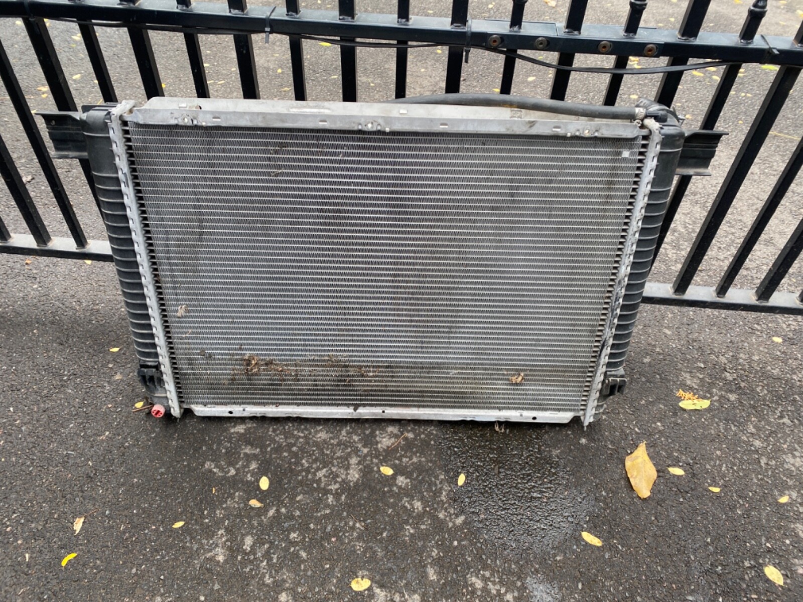 Used 1992 Behr Mercedes R129 Sl500 500sl Engine Water Cooling Radiator ...