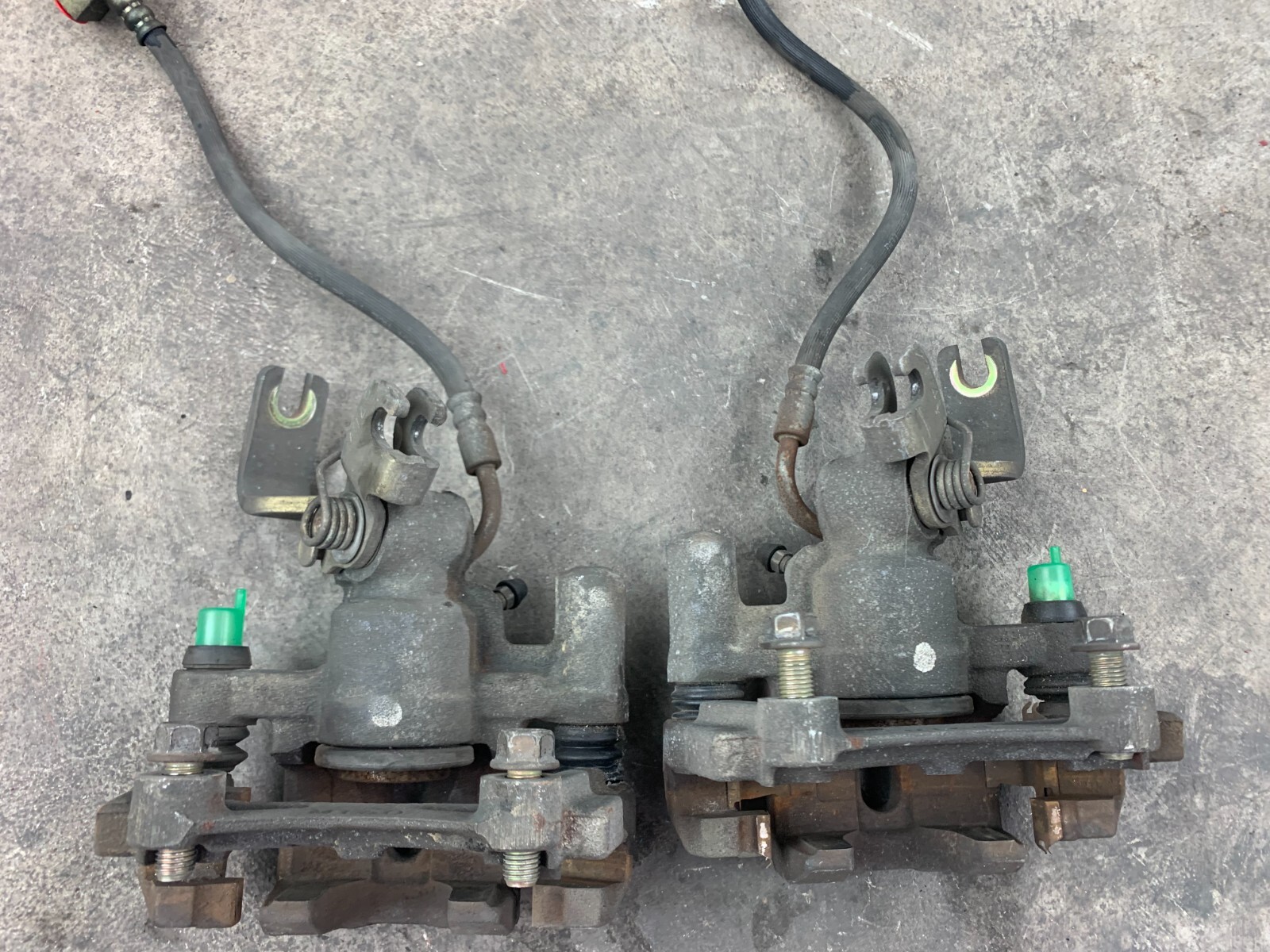 Used 20012005 Mazda Miata Oem Rear Brake Caliper Left Right Bracket