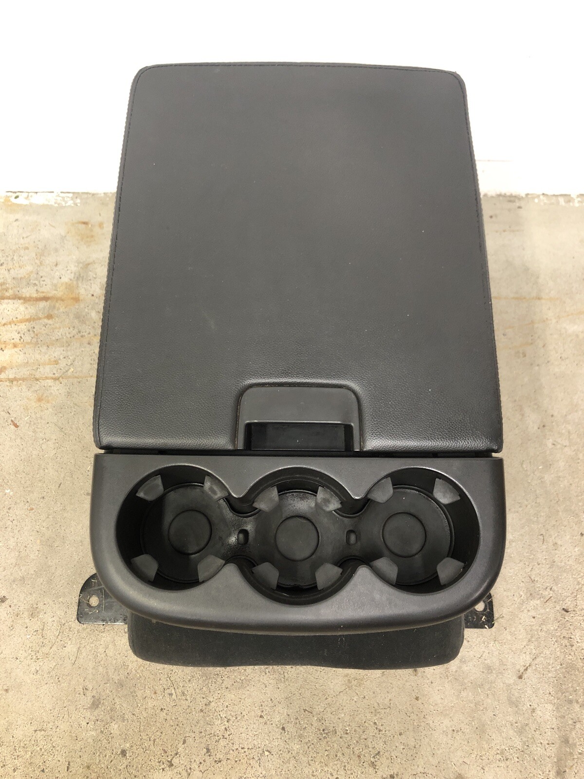 Used 0713 Silverado Center Console Jump Seat Jumpseat Folding Middle