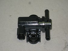 Denso EVAP Purge Vacuum Switch Control Valve Solenoid 136200-3040 MX13600-3140