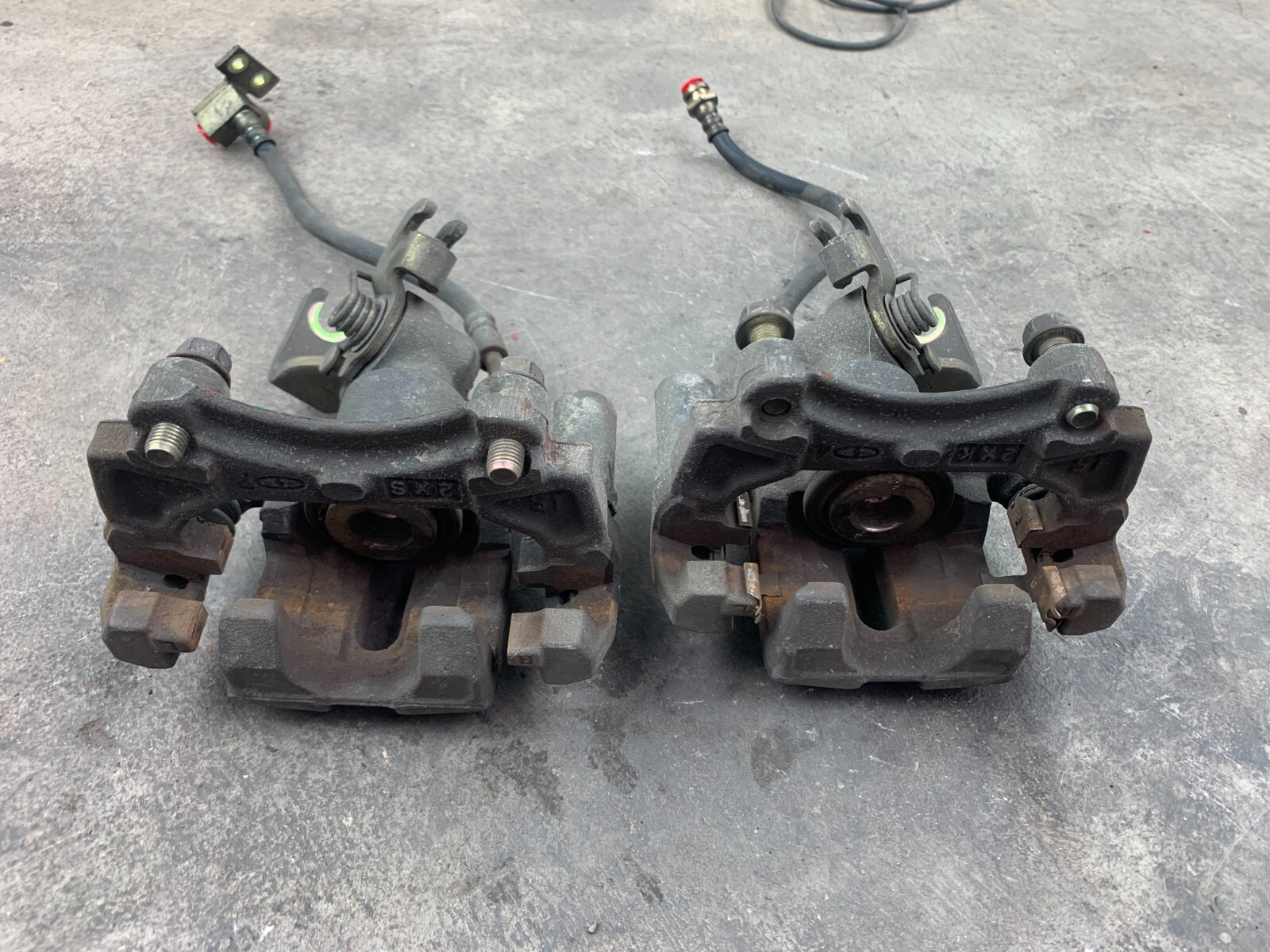 Used 20012005 Mazda Miata Oem Rear Brake Caliper Left Right Bracket