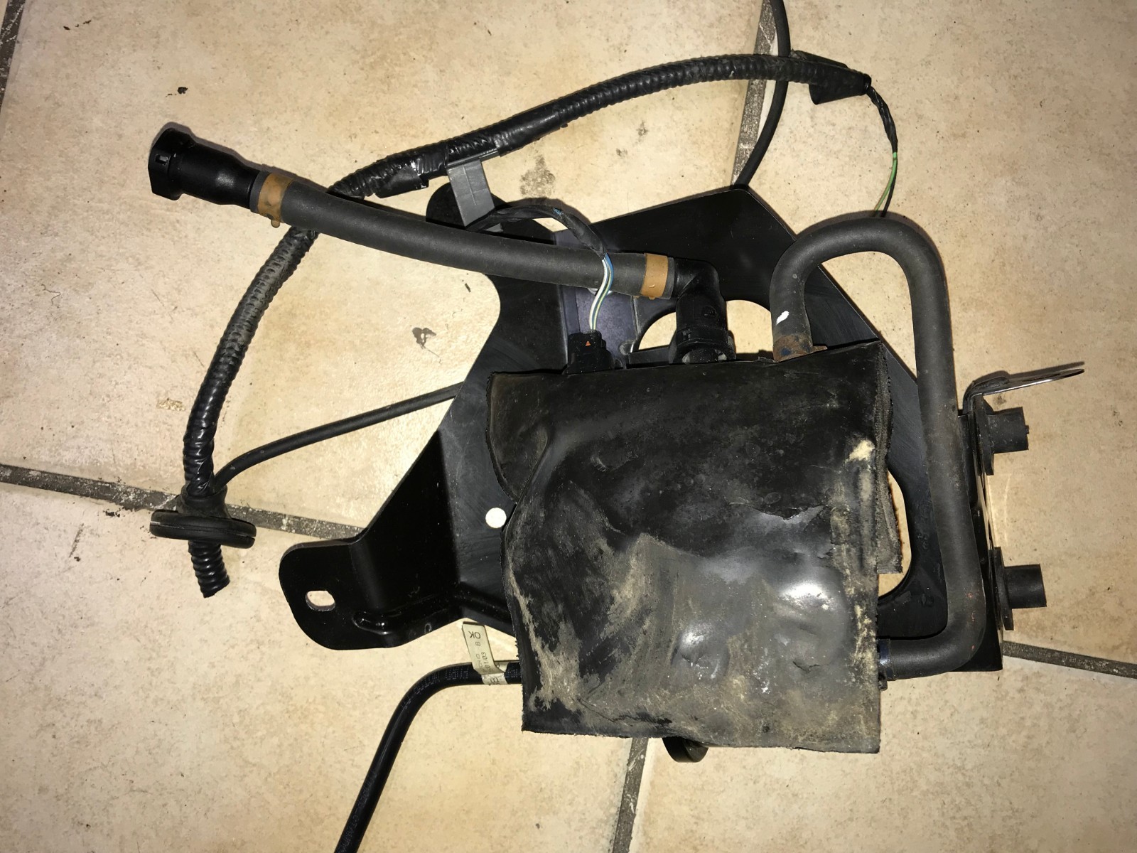 Used 20032006 Jaguar Xk8 Purge Valve 3w839c915aa for Sale 3W839C915AA