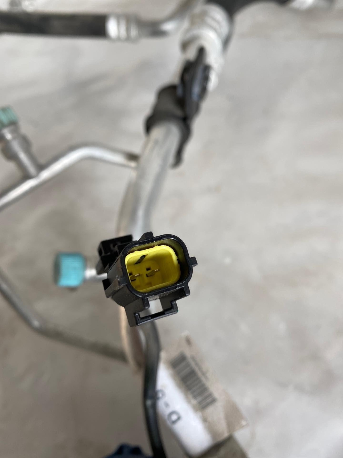 Used 2016 Tesla Model S Air Conditioner Line Liquid Suction Pipe Hose