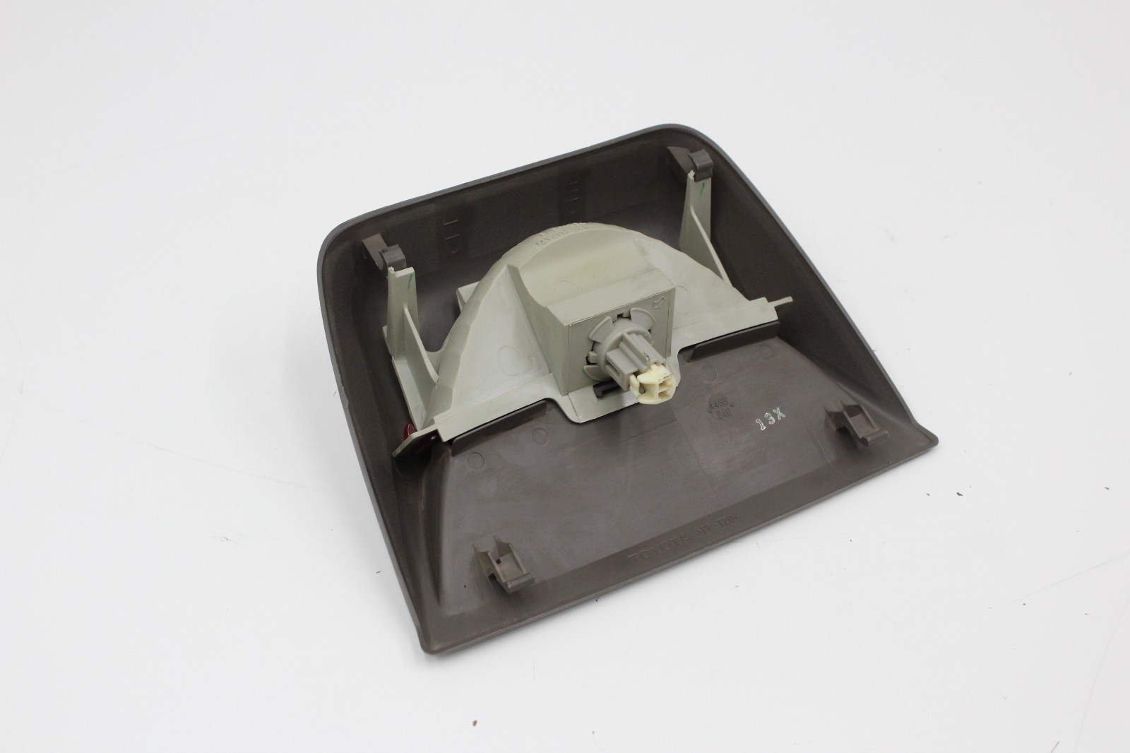 Used 20012006 Lexus Ls430 Rear Upper Third Brake Light Oem for Sale