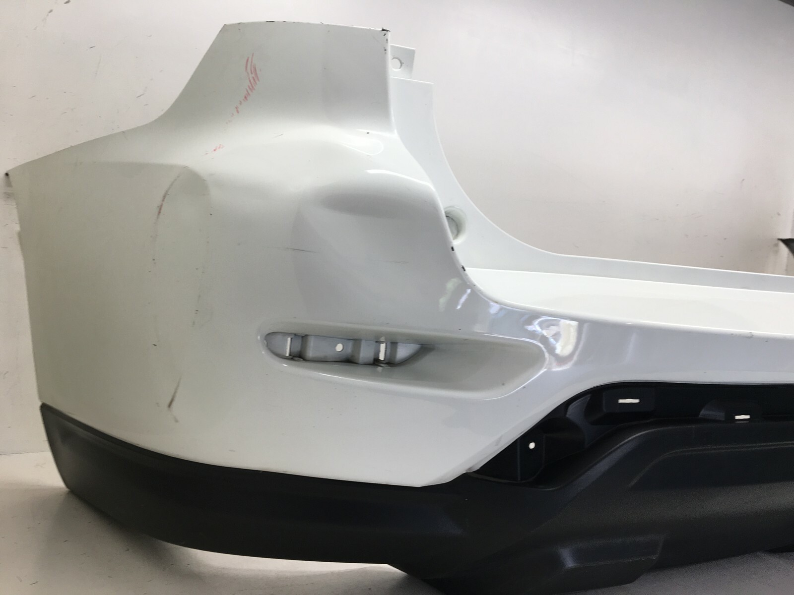 Used Rear Bumper Cover Nissan Pathfinder S Platinum W/o Tow Pkg W/sens