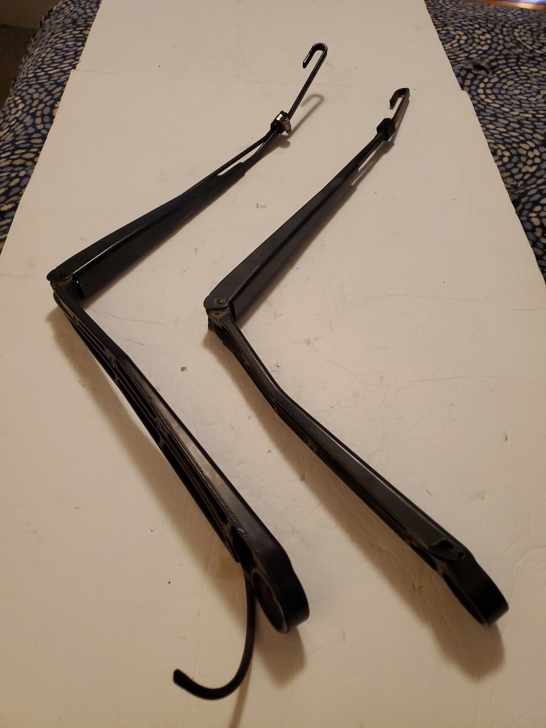 Used 2005 2008 Chevy Uplander Left & Right Windshield Wiper Arms Oem No