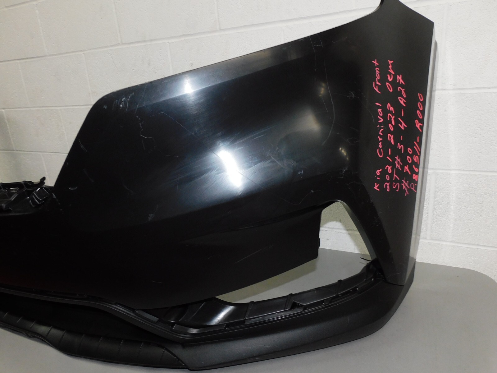 Used 20212023 Kia Carnival Front Bumper Cover Oem for Sale 86511R000