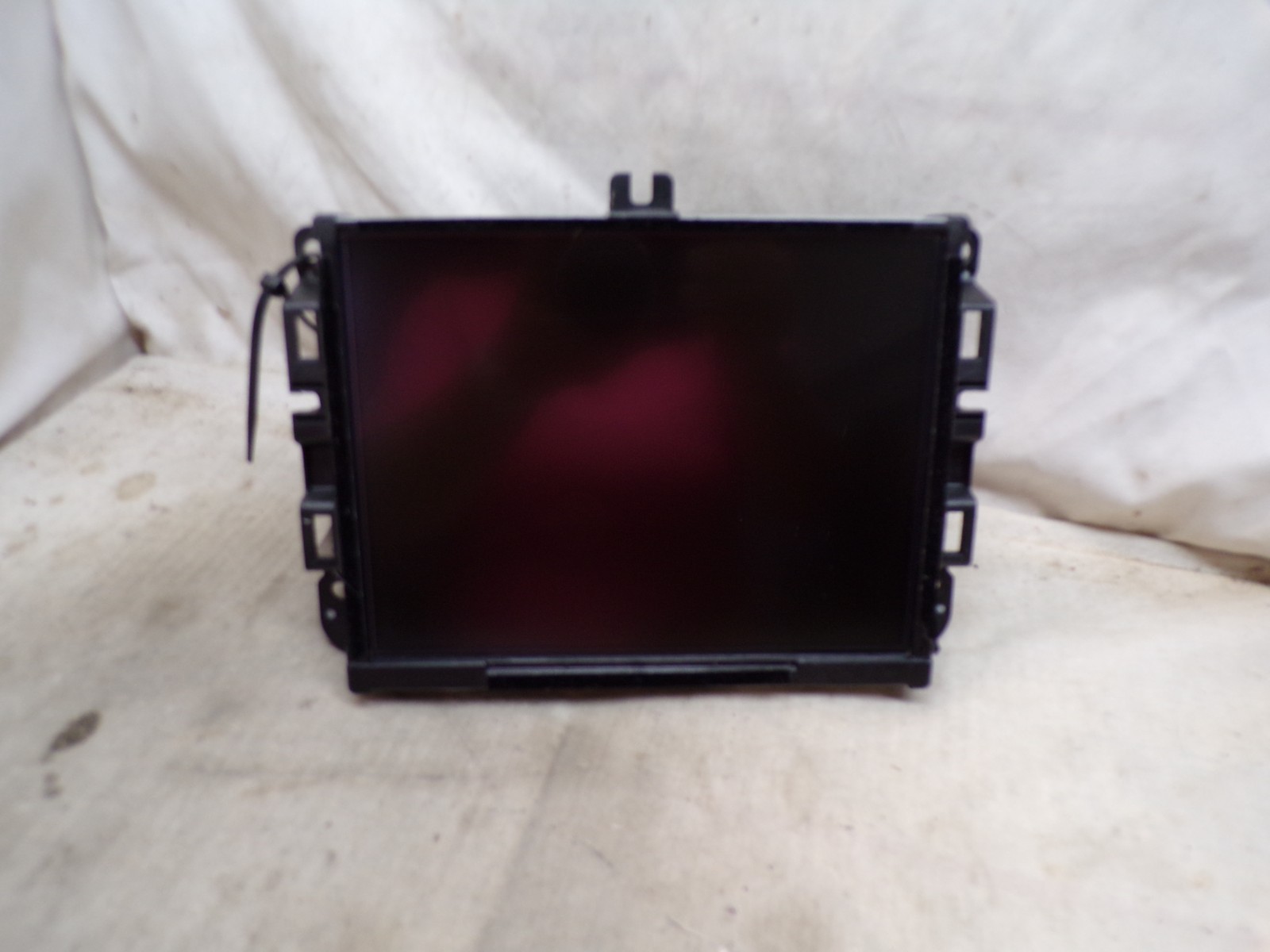 Used OEM 8.4-Inch RA4 VP4 Navigation Radio For 2014-2017 Dodge Ram 1500/2500/3500 & Jeep Cherokee, Great Condition, With Code