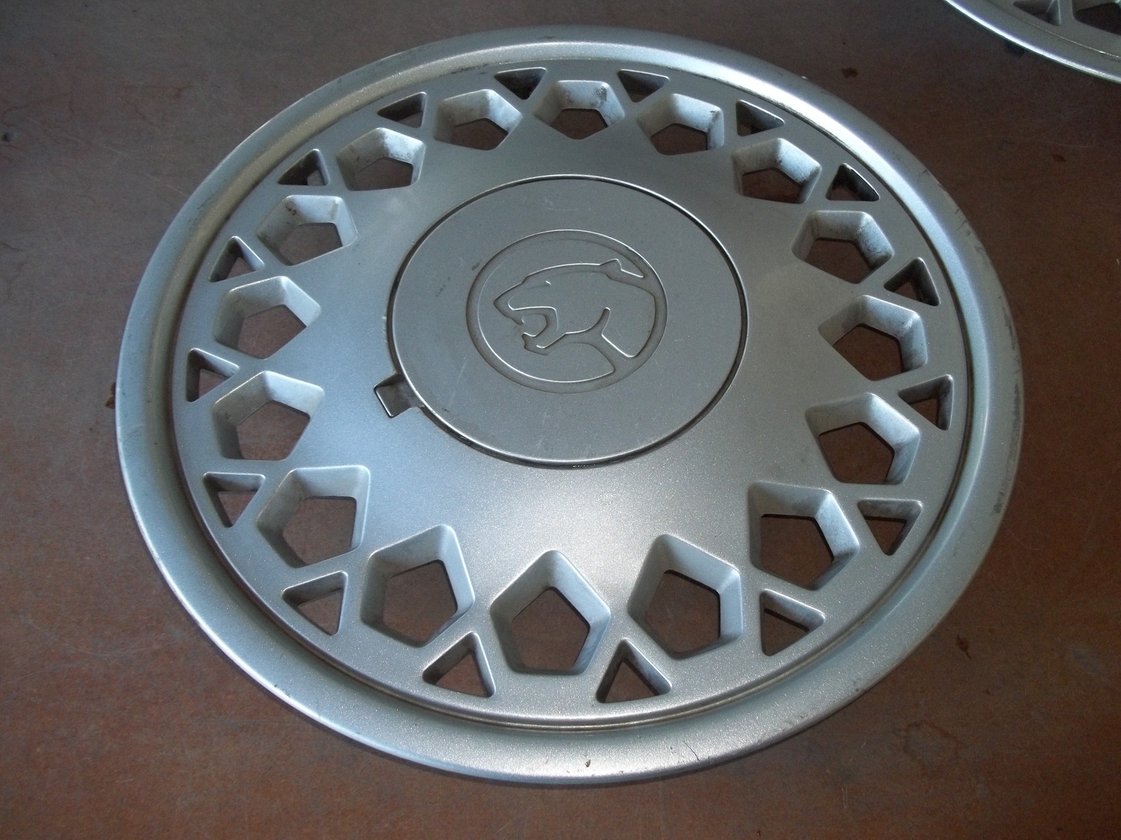 Used Mercury Cougar Hubcap Rim Wheel Cover Hub Cap 19931997 15" Oem