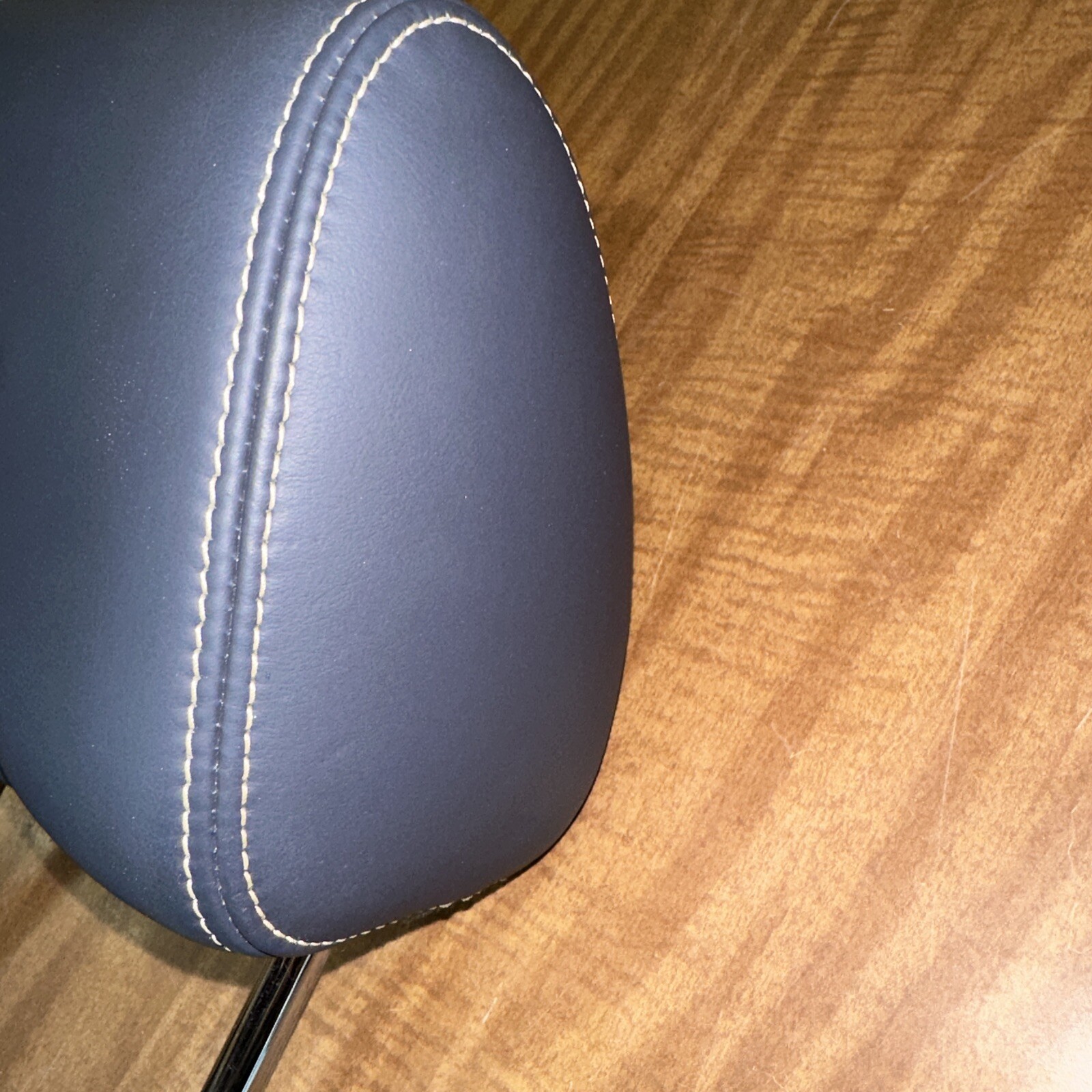 Used 1018 Jaguar Xj Xjl Xjr X351 Rear Right Or Left Side Headrest W