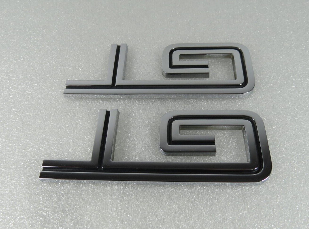 Used 05-10 Ford Mustang Gt Emblems Front Fender Badges Nameplate Sign ...