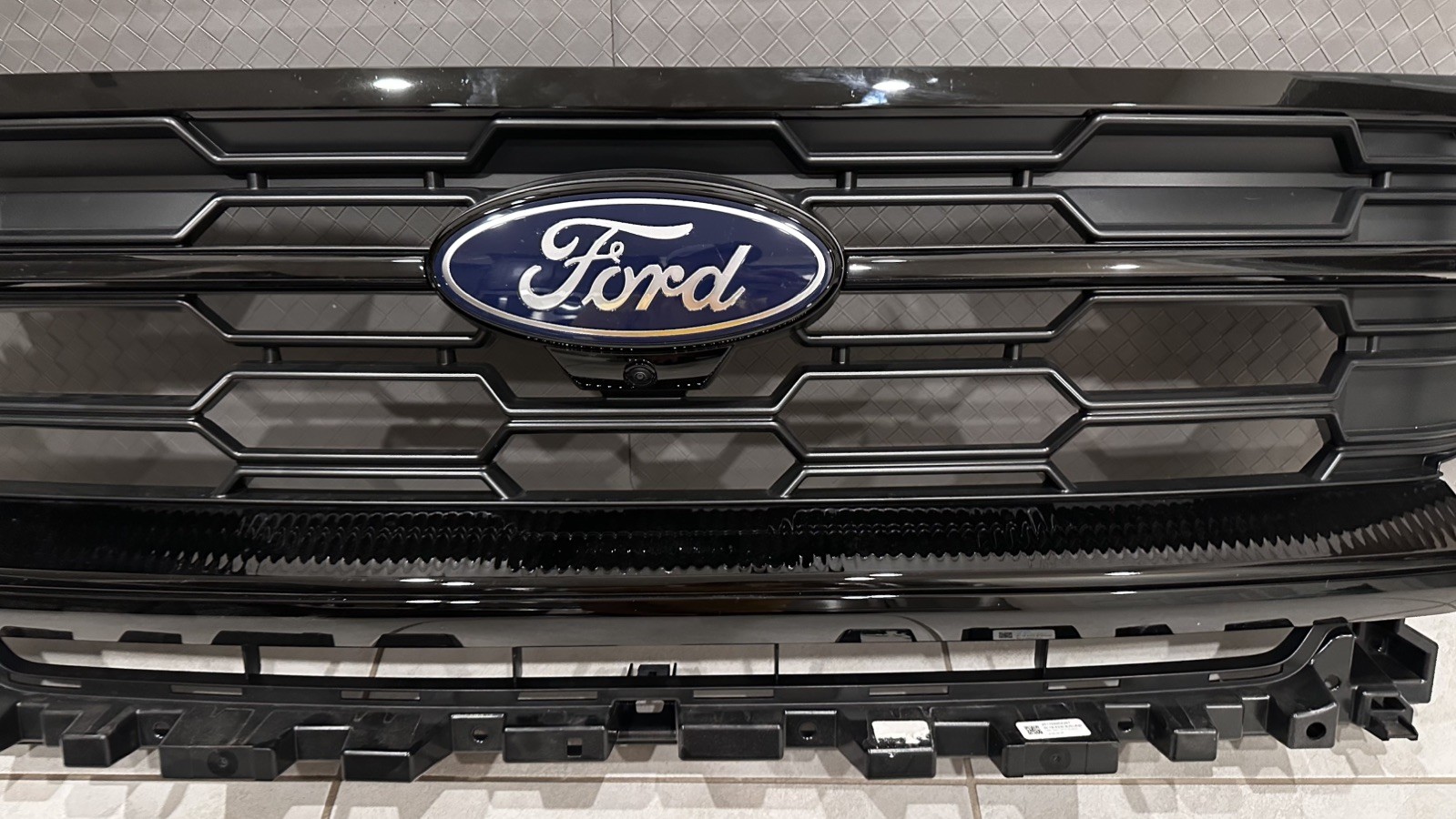thumbnail image 2 of Mid Valley Advanced Products Front Bumper Grille Assembly – Center Grille For 2019-2021 Honda Insight, Black Plastic 2 of 2