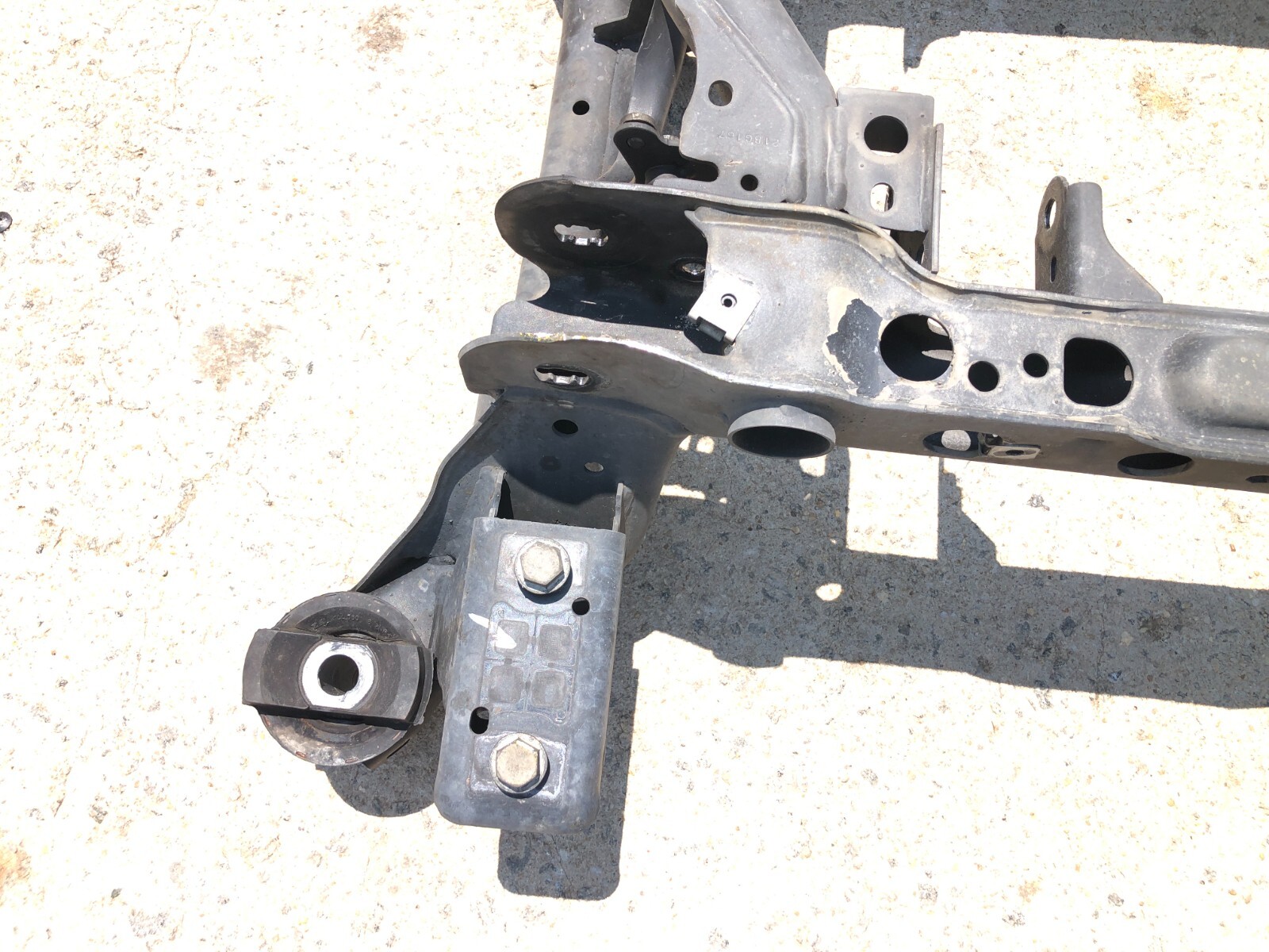 Used 2013-2019 Mercedes Gl Gls 450 Front Suspension Crossmember ...