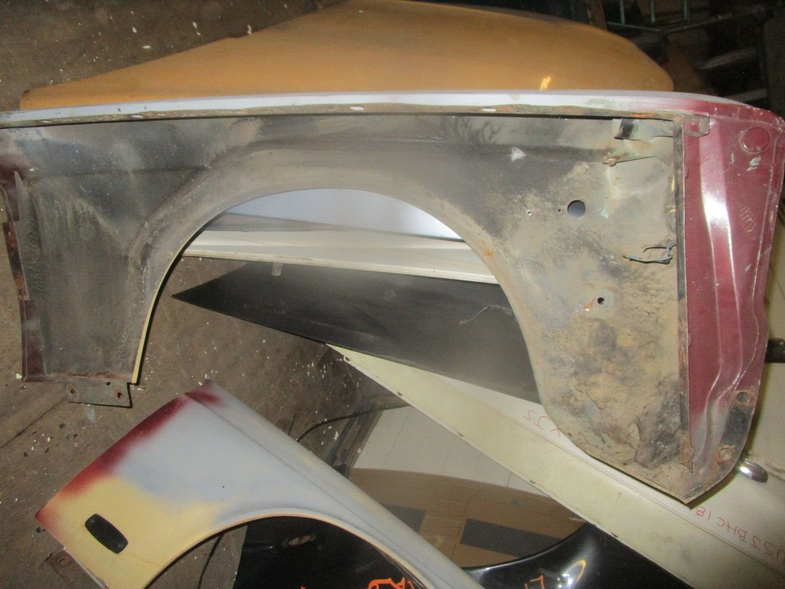 Used Jaguar Xj6 Drivers Front Fender 1979-1987 #akp375 for Sale | AKP375