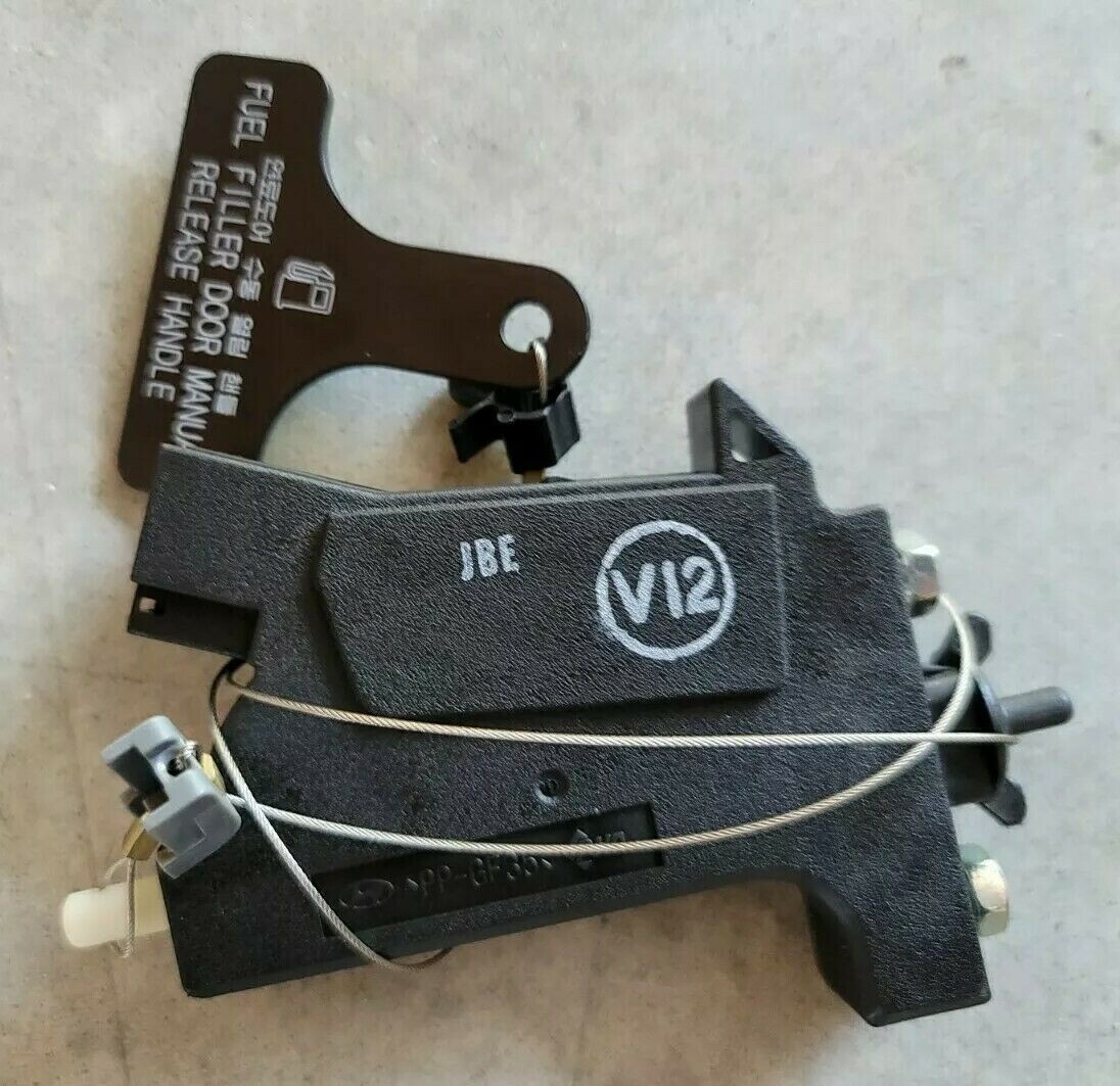 Used 2014-2016 Hyundai Equus Fuel Door Opener Solenoid Aux Assembly ...