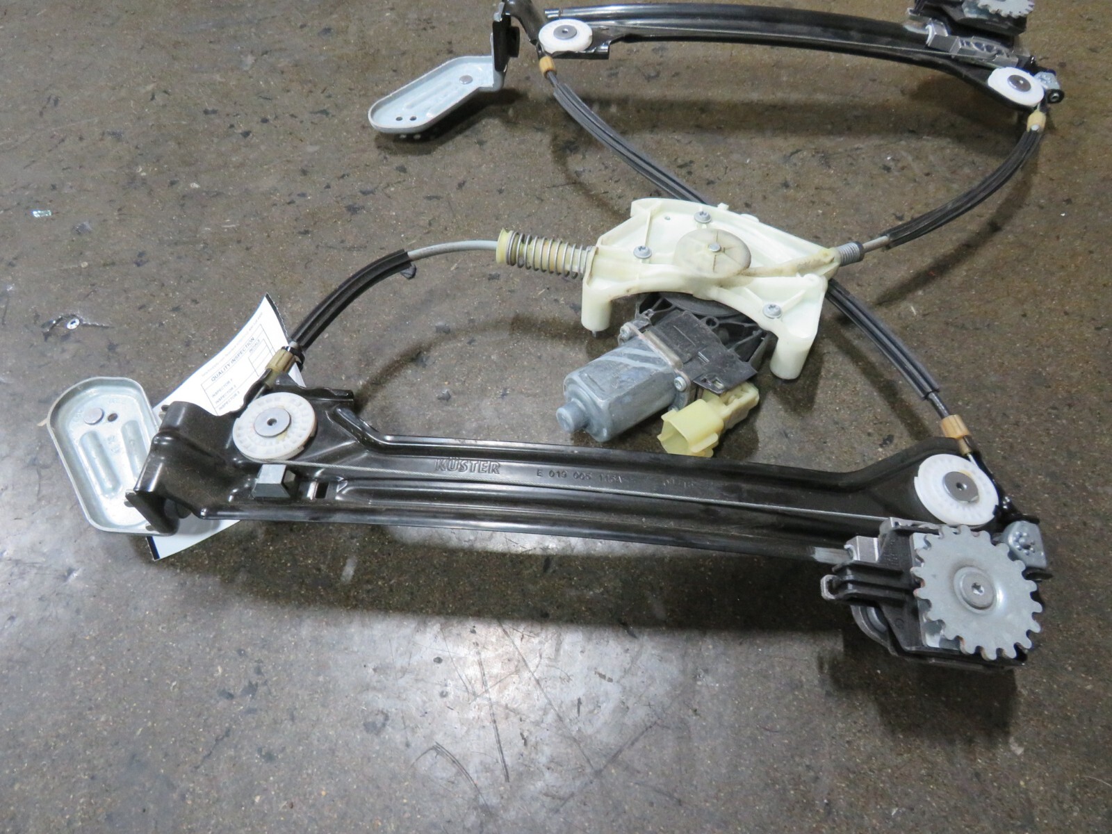 Front Window Regulator Repair Kit – 2004-2013 Maserati Quattroporte – Left Or Right, Electric