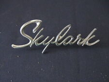 LeSabre Skylark Trunk Deck Lid Emblem 20472200 NOS 1984-91 Buick Electra